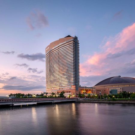 Отель Hilton Fukuoka Sea Hawk Экстерьер фото
