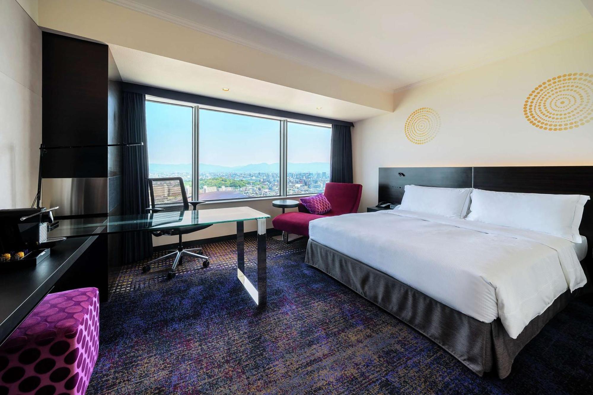 Отель Hilton Fukuoka Sea Hawk Экстерьер фото