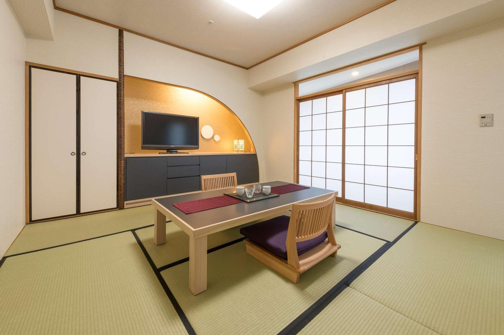 Отель Hilton Fukuoka Sea Hawk Экстерьер фото