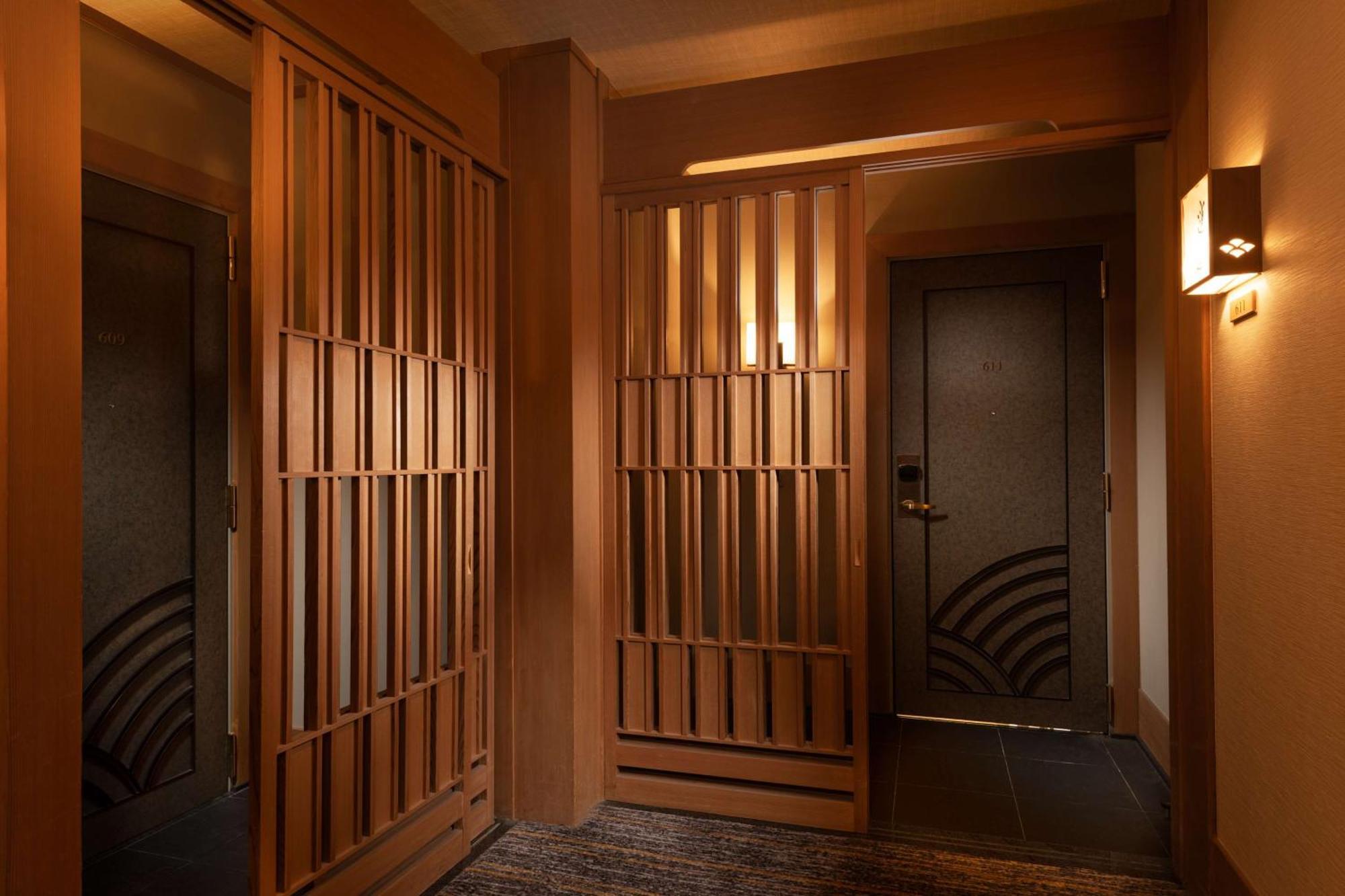 Отель Hilton Fukuoka Sea Hawk Экстерьер фото