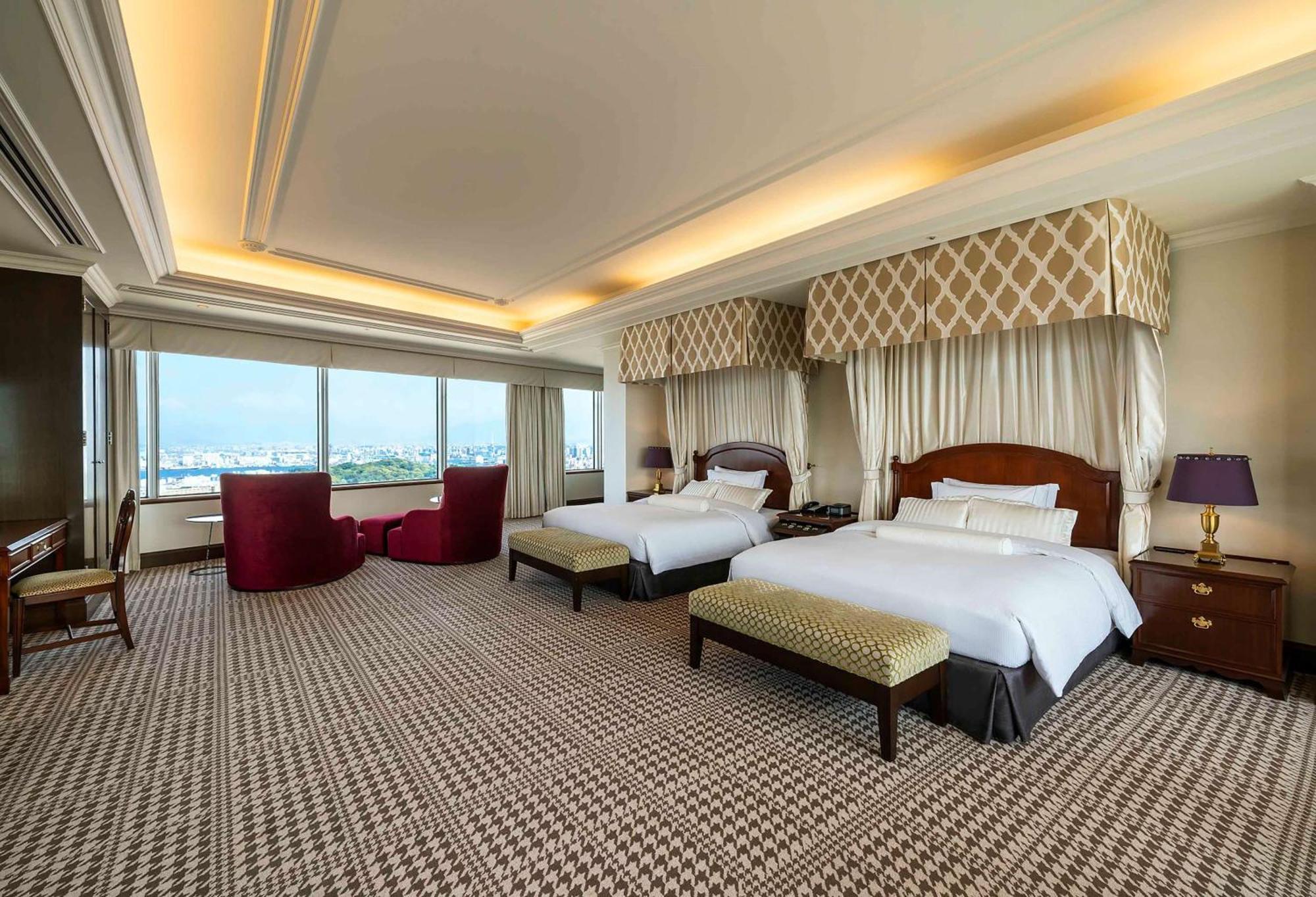 Отель Hilton Fukuoka Sea Hawk Экстерьер фото