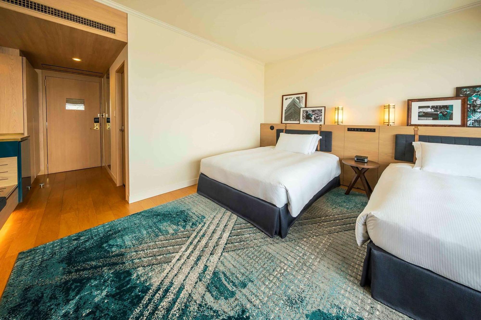 Отель Hilton Fukuoka Sea Hawk Экстерьер фото