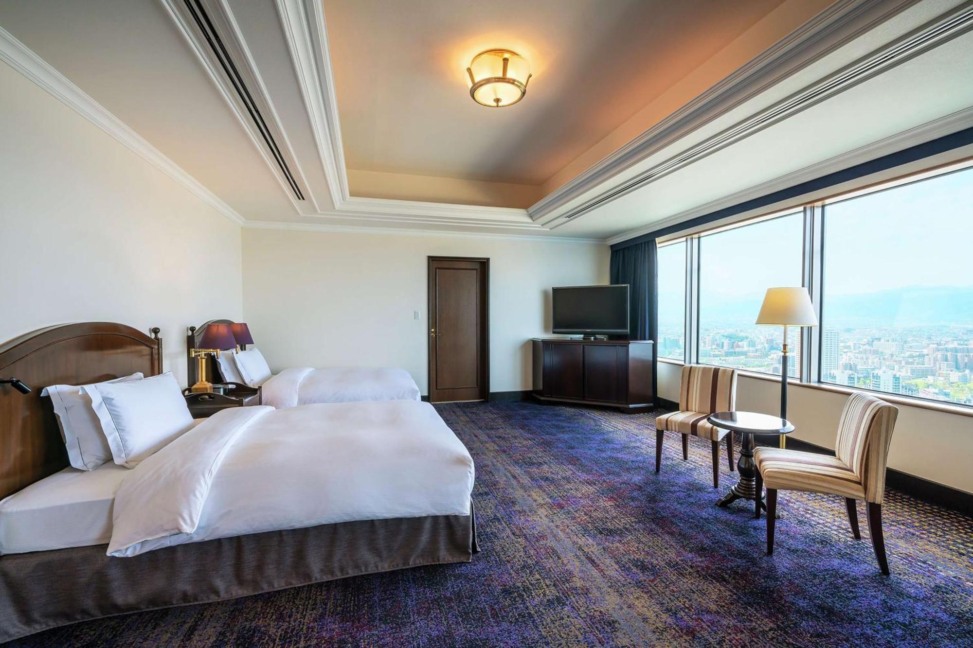 Отель Hilton Fukuoka Sea Hawk Экстерьер фото